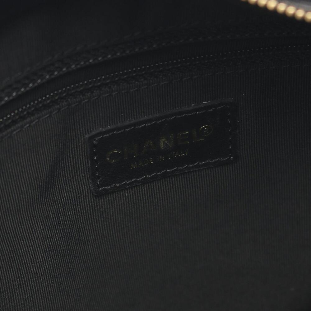 CHANEL Black Lambskin Leather Tote Bag - Picture 4 of 12